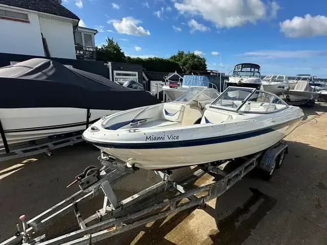 Bayliner 205 Bowrider