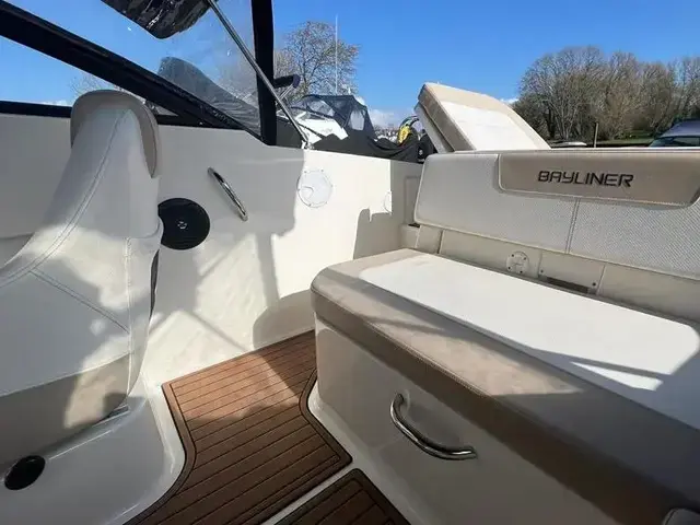 Bayliner Vr5