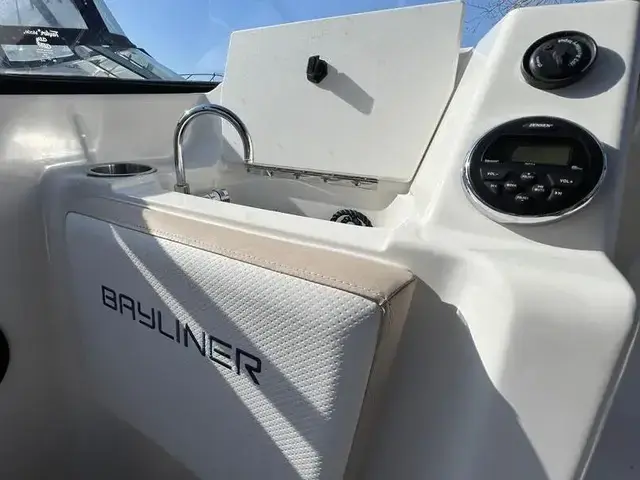 Bayliner Vr5