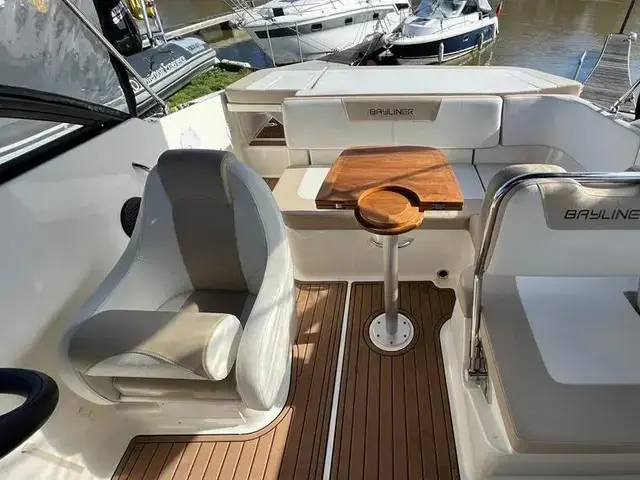 Bayliner Vr5