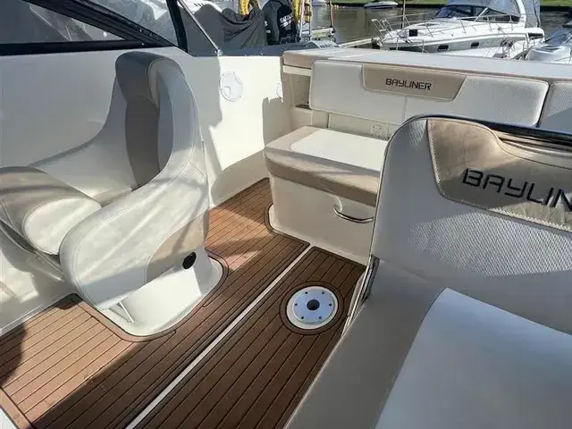 Bayliner Vr5