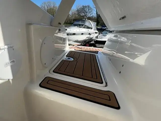 Bayliner Vr5