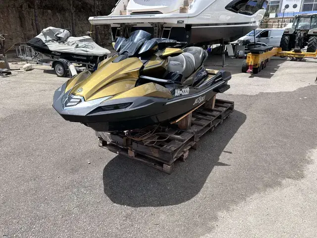 Kawasaki ultra 310 lx for sale in Spain for £19,750 ($25,769)