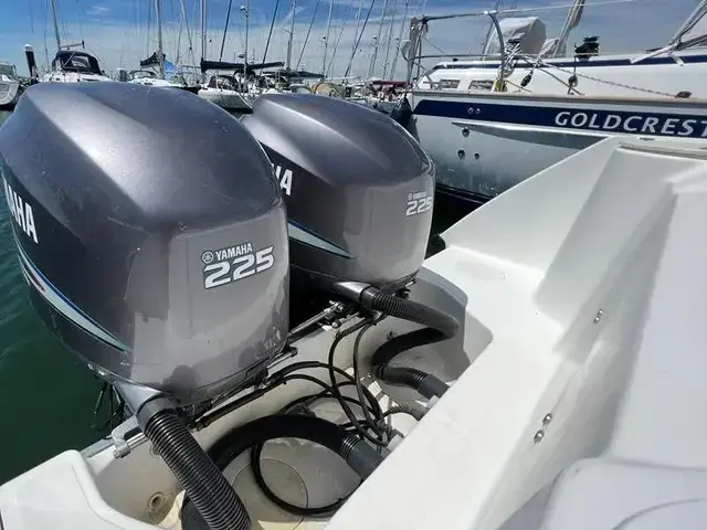 Boston Whaler 275 Conquest