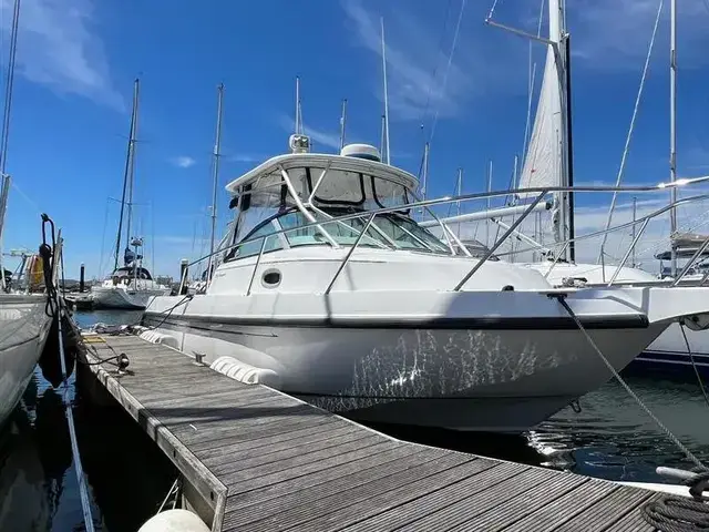 Boston Whaler 275 Conquest