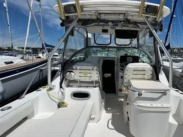 Boston Whaler 275 Conquest