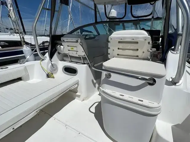 Boston Whaler 275 Conquest