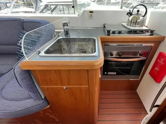 Beneteau Antares 9.80