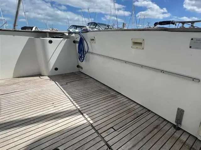 Beneteau Antares 9.80