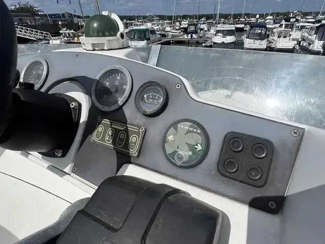 Beneteau Antares 9.80