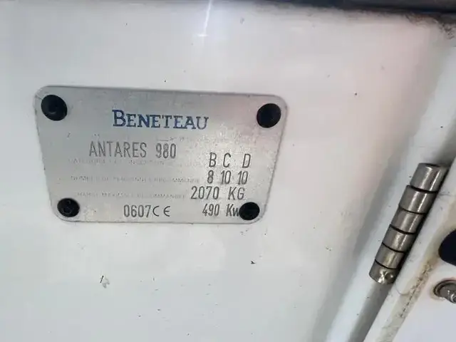 Beneteau Antares 9.80