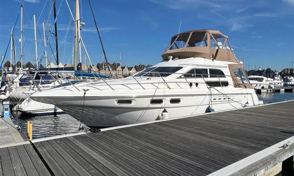 1999 Sealine f44 flybridge