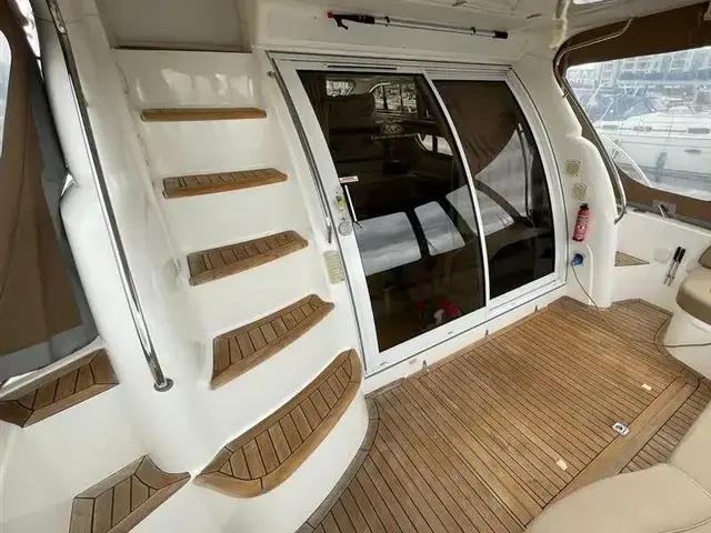 Sealine F44 Flybridge