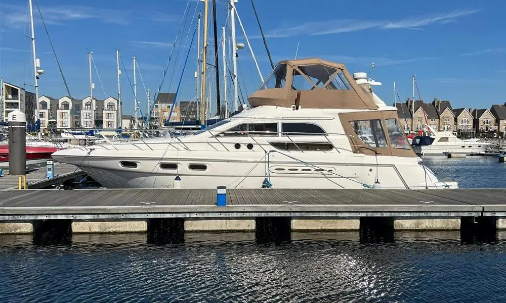 1999 Sealine f44 flybridge