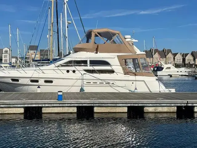 Sealine F44 Flybridge