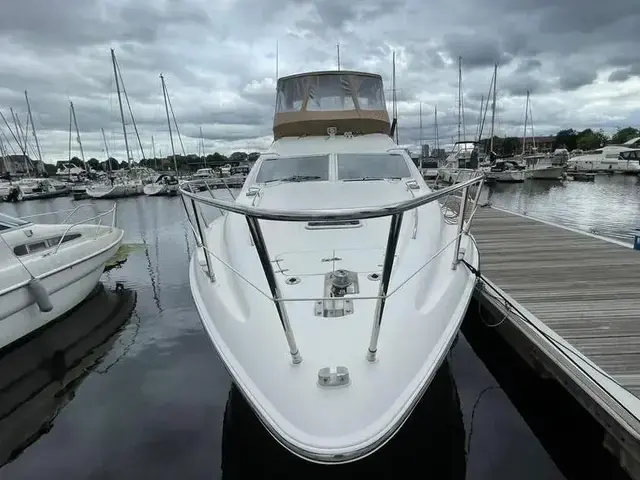 Sealine F44 Flybridge