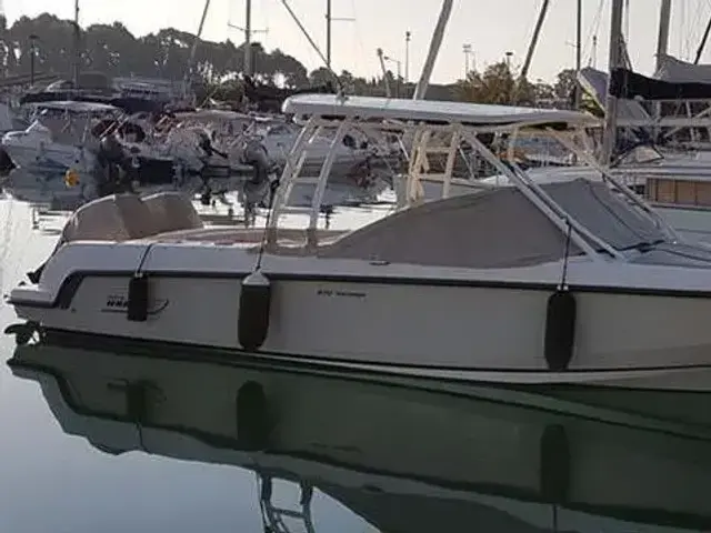 Boston Whaler 270 Vantage