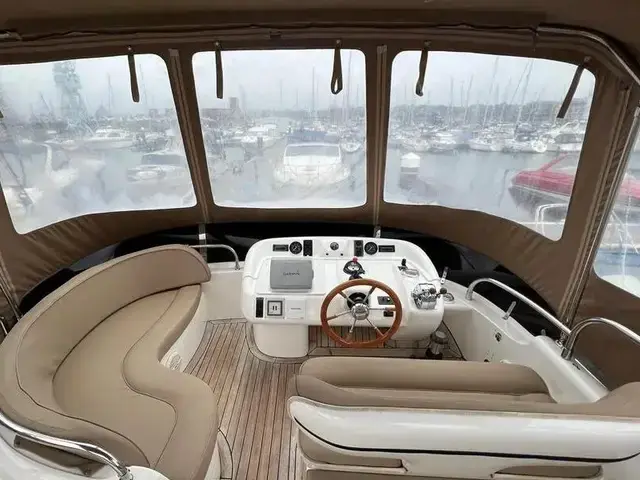 Sealine F44 Flybridge