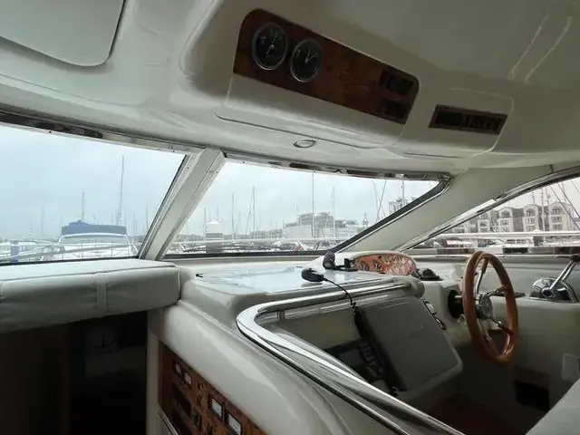 Sealine F44 Flybridge