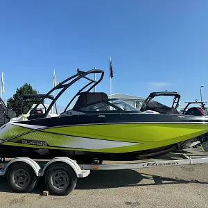  Scarab Boats 195 HO