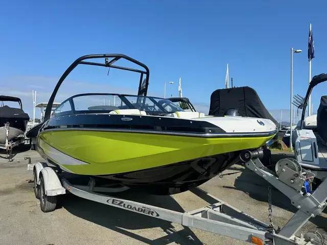 Scarab Boats 195 HO