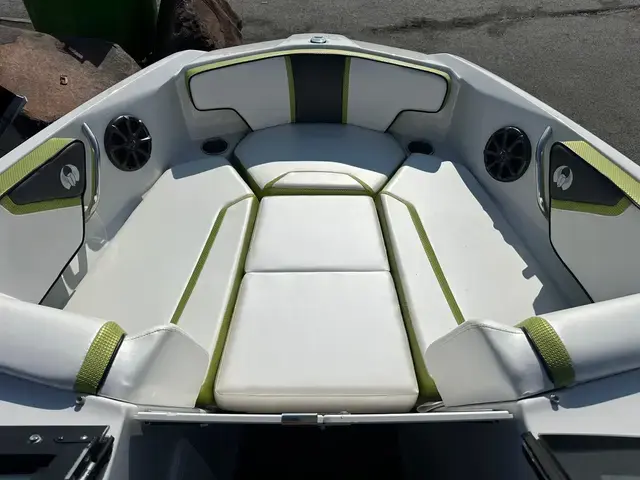 Scarab Boats 195 HO