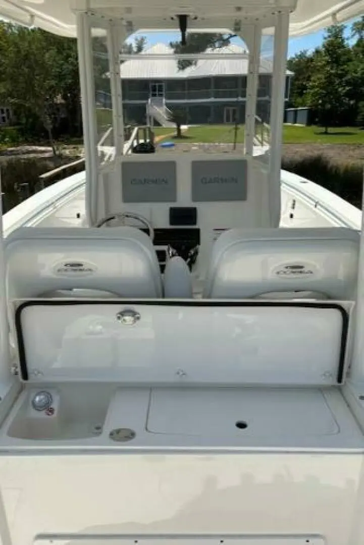 2024 Cobia Boats 301 center console