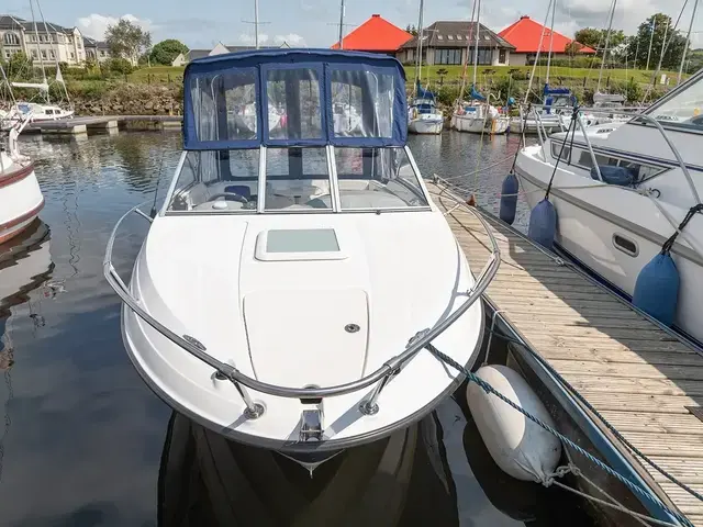 Bayliner Discovery 192