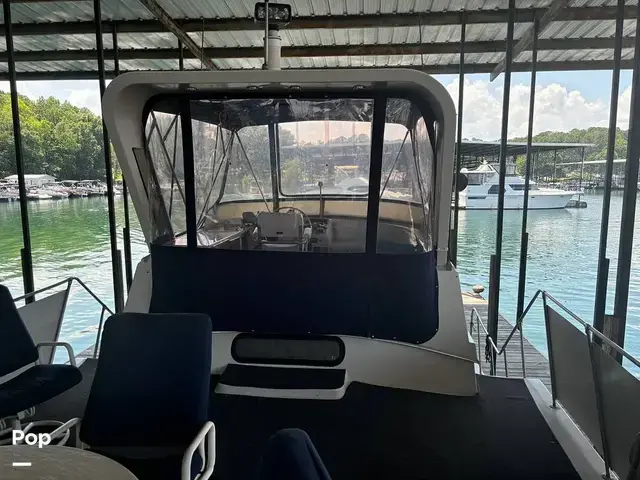 Bluewater 510 Coastal Cruiser