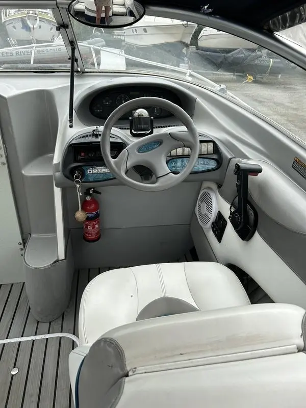 1998 Bayliner 252 capri