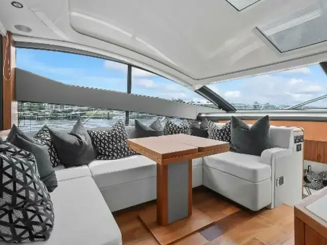 Sunseeker Predator 57