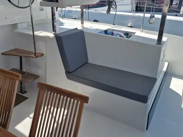 Fountaine Pajot Lucia 40