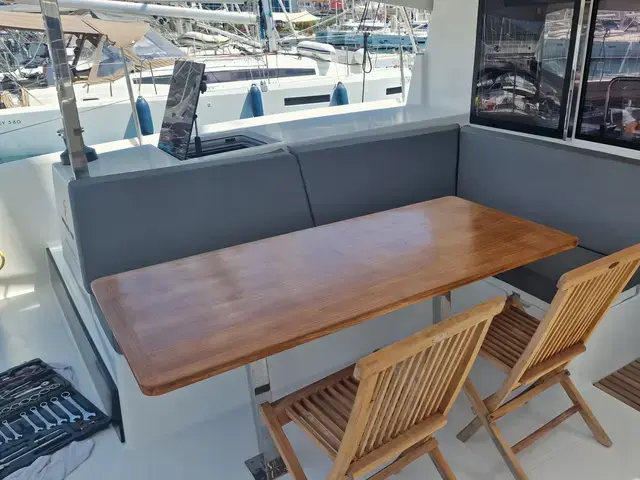 Fountaine Pajot Lucia 40