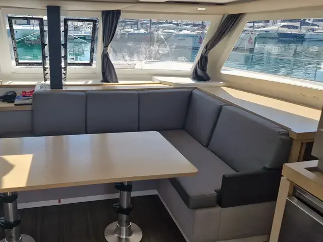 Fountaine Pajot Lucia 40