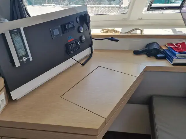 Fountaine Pajot Lucia 40