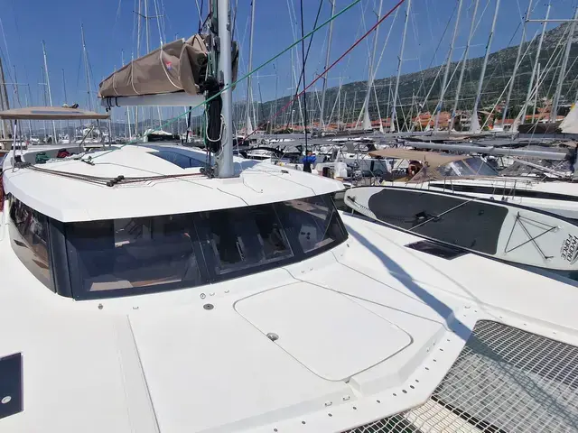 Fountaine Pajot Lucia 40