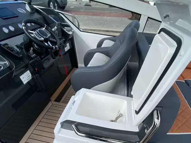 Fairline F Line 33