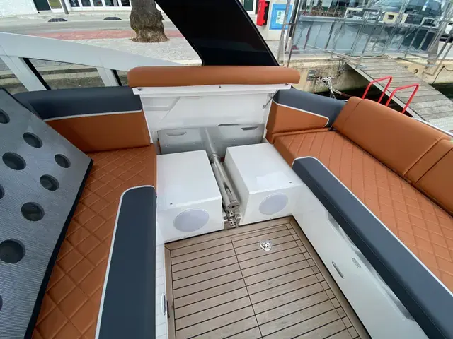 Fairline F Line 33