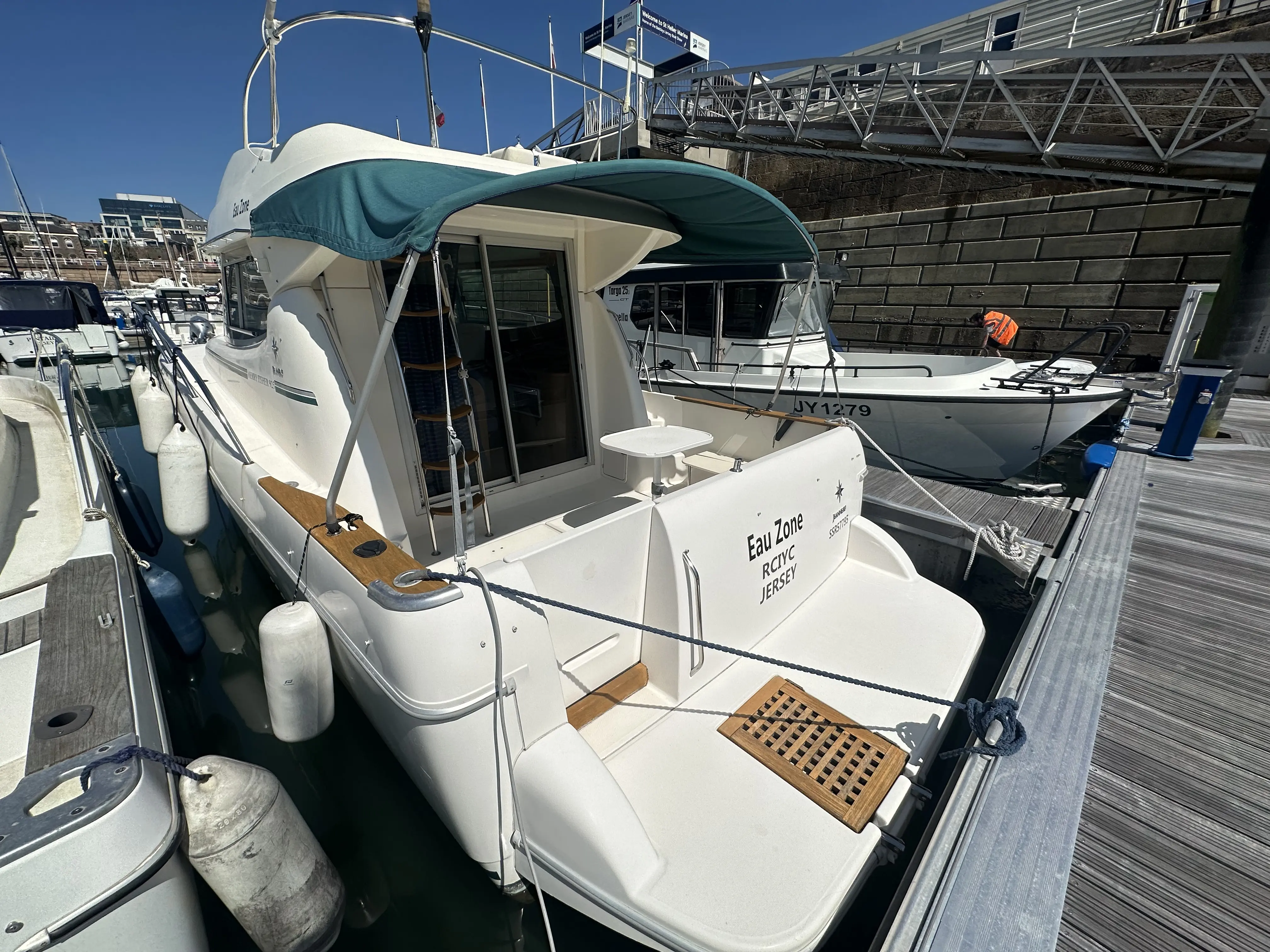 2006 Jeanneau merry fisher 925