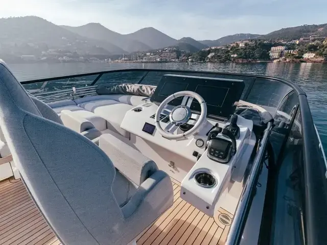 Azimut S7 FLY