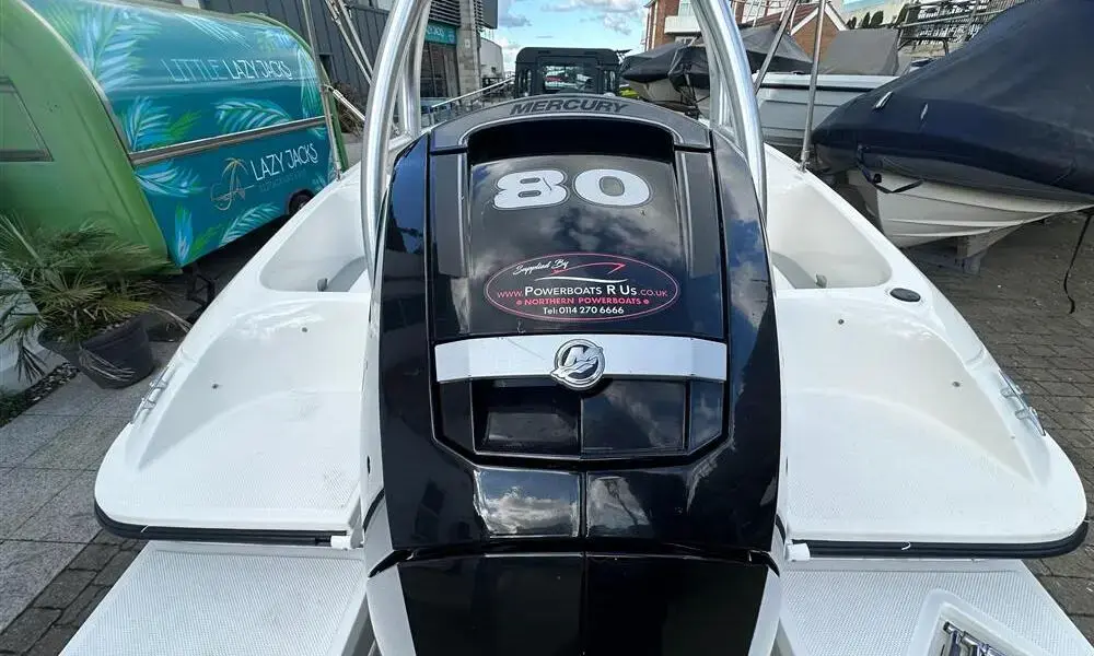 2016 Bayliner element e5