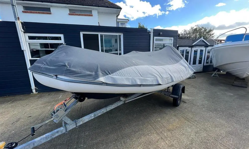 2005 Zodiac yachtline deluxe 420