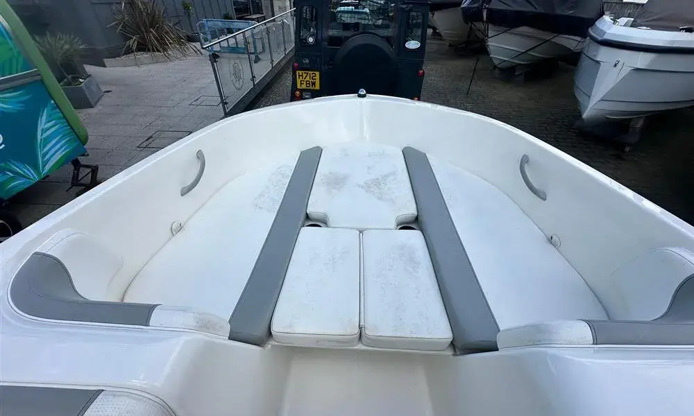 2016 Bayliner element e5