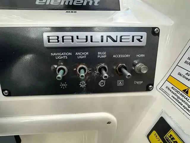 Bayliner Element E5