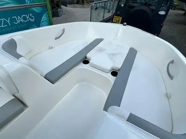 Bayliner Element E5