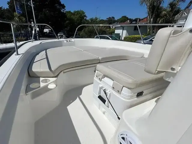 Boston Whaler 190 Montauk