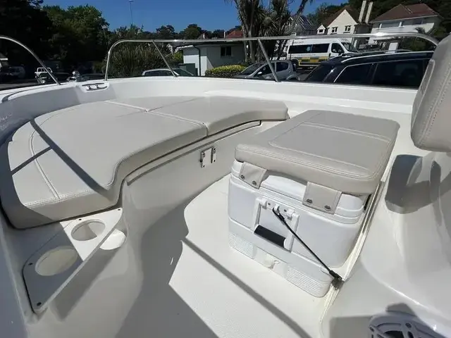 Boston Whaler 190 Montauk