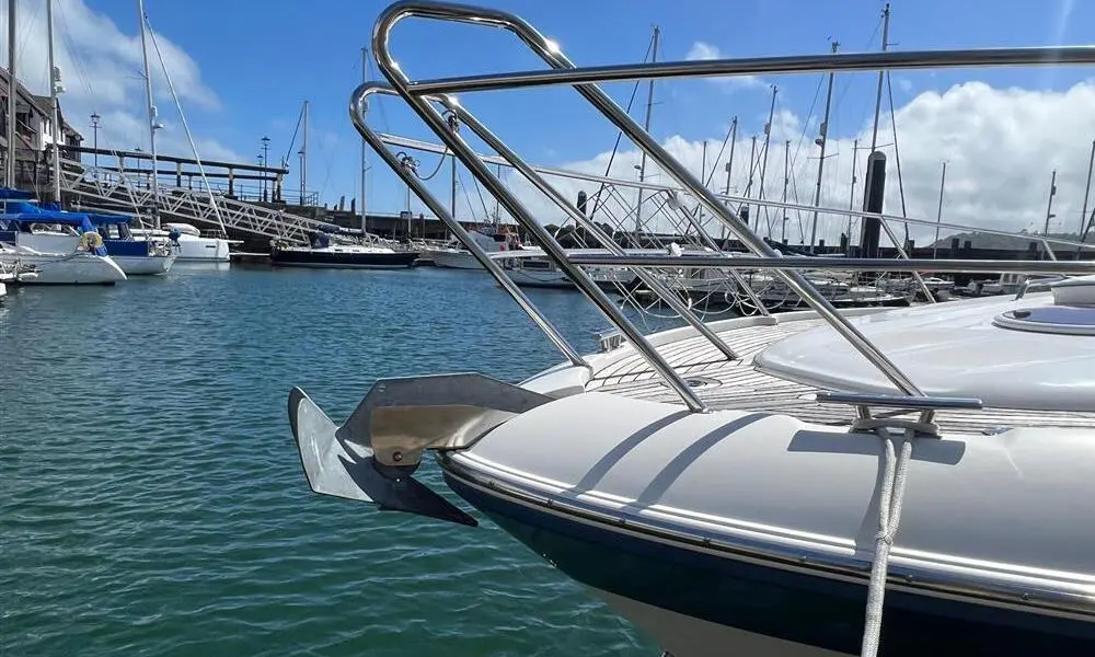 2005 Bavaria 37 sport