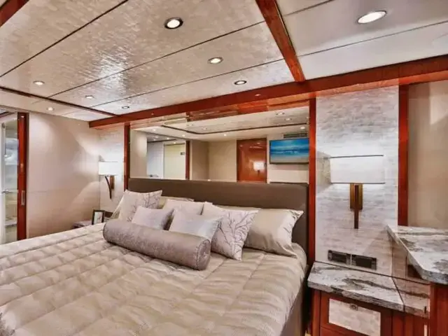 Johnson Flybridge Motor Yacht