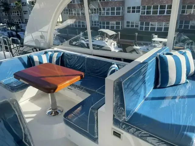 Johnson Flybridge Motor Yacht